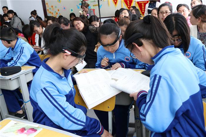 BrainCoףXC(j)ӿI(lng)һ(hu)QGoogleһӂĹ˾