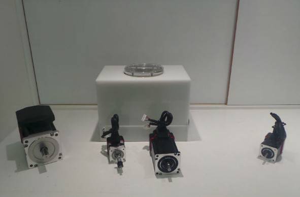 M늙CďERAETECHƳSCARAC ЇʒɽCĽڻ