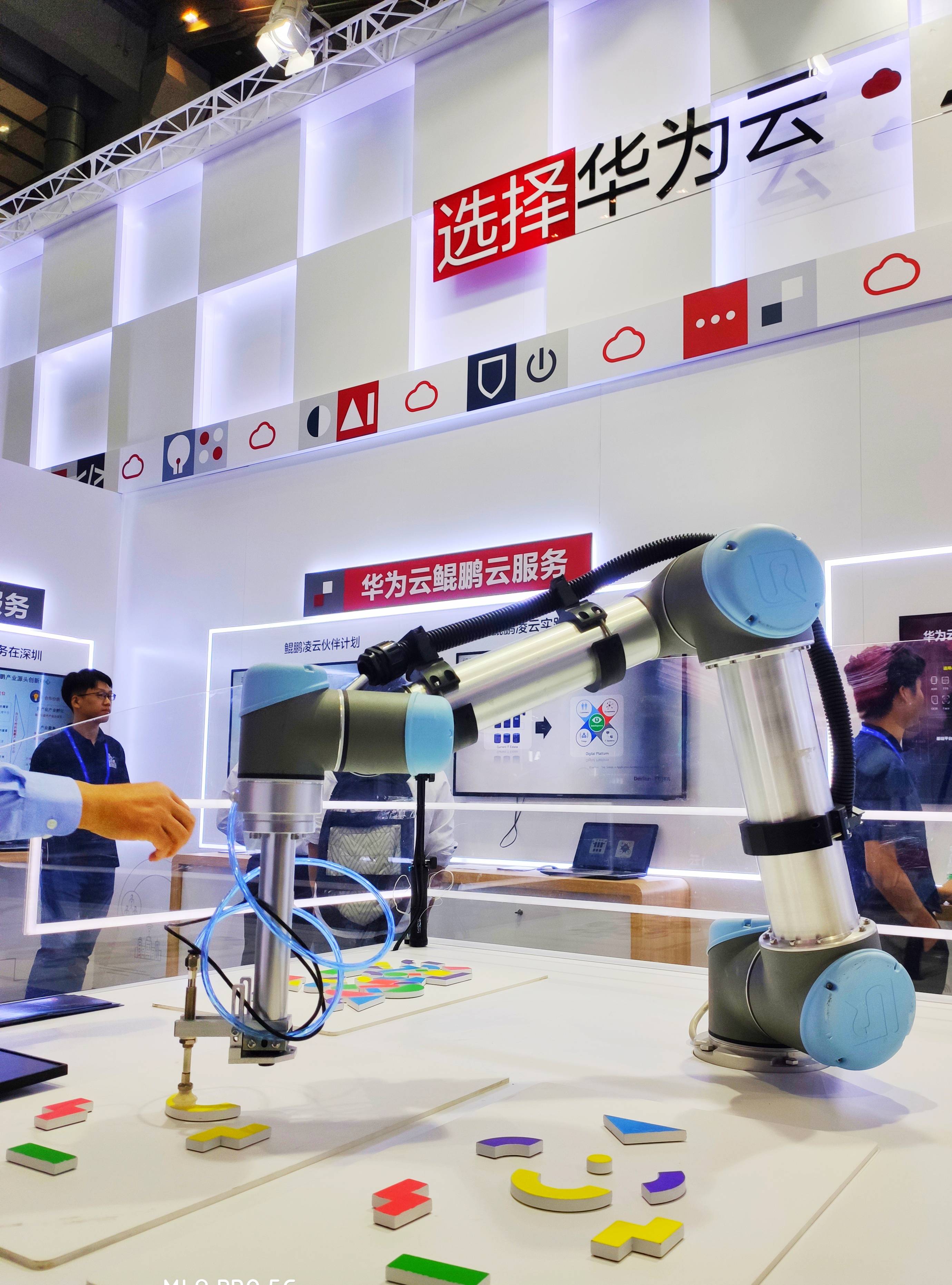 高交會:機器人從工業生產走入大眾生活