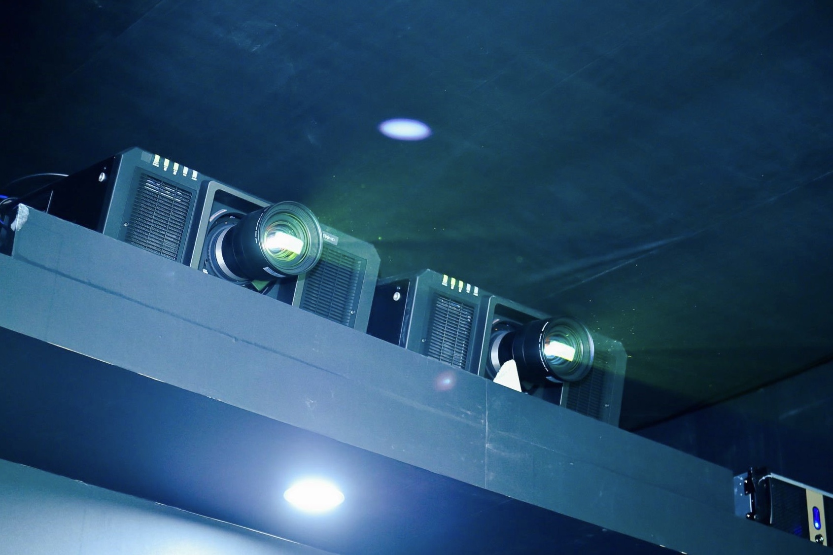 ΘPanasonicͶӰQ2019 IAAPA