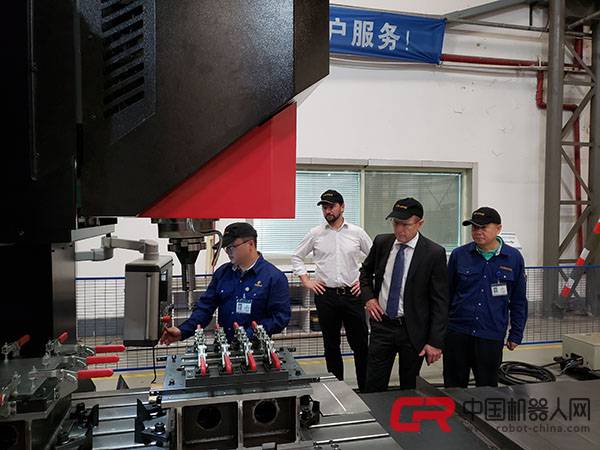 (gu)IBGF(tun)CEO SchmidtLV˹ͨ