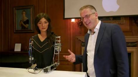 工業機器人正式“入職”  我國再添13項新職業 工業機器人正式“入職”  我國再添13項新職業